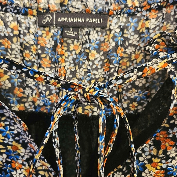 Adrianna Papell Floral Top - Picture 3 of 10